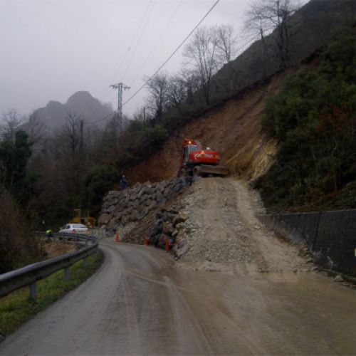 ESCOLLERA DE CONTENCION EN AMIEVA2