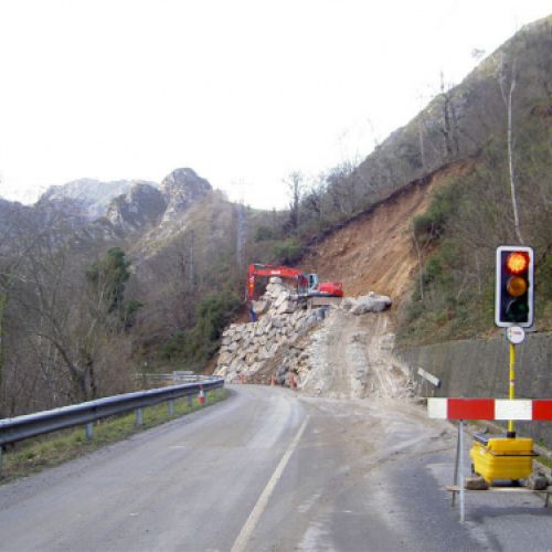 ESCOLLERA DE CONTENCION EN AMIEVA3